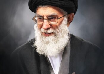 প্রকাশ্যে এলেন ইরানের খামেনি